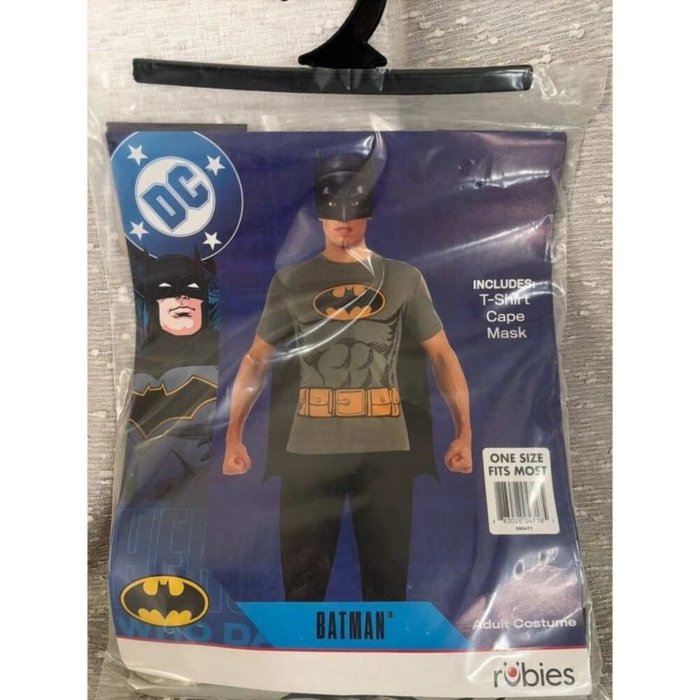 Men’s adult Batman Halloween costume new